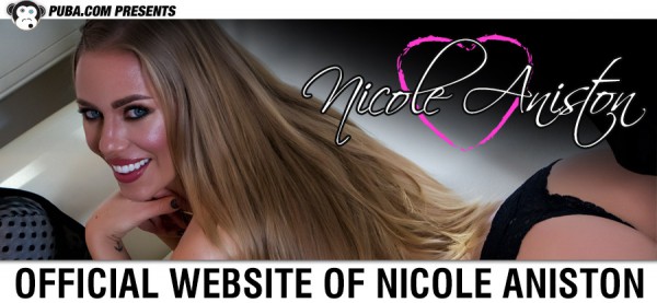 NicoleAniston.com